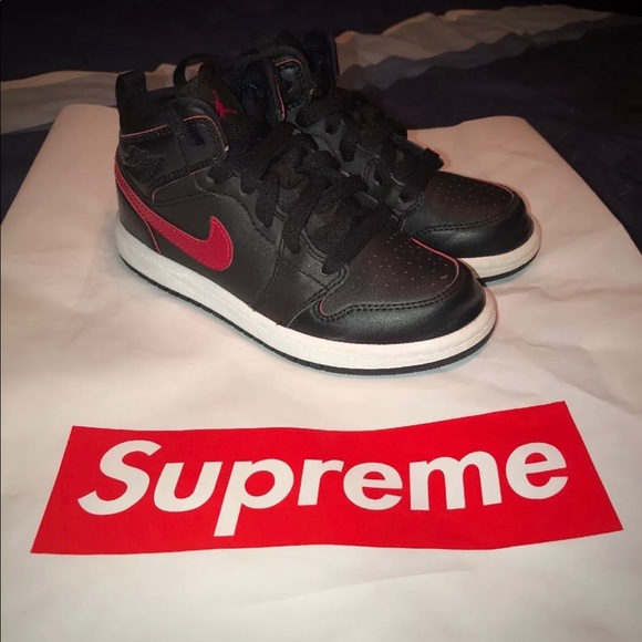 Nike Jordan 1 Black/Gym Red - Picture 1 of 8